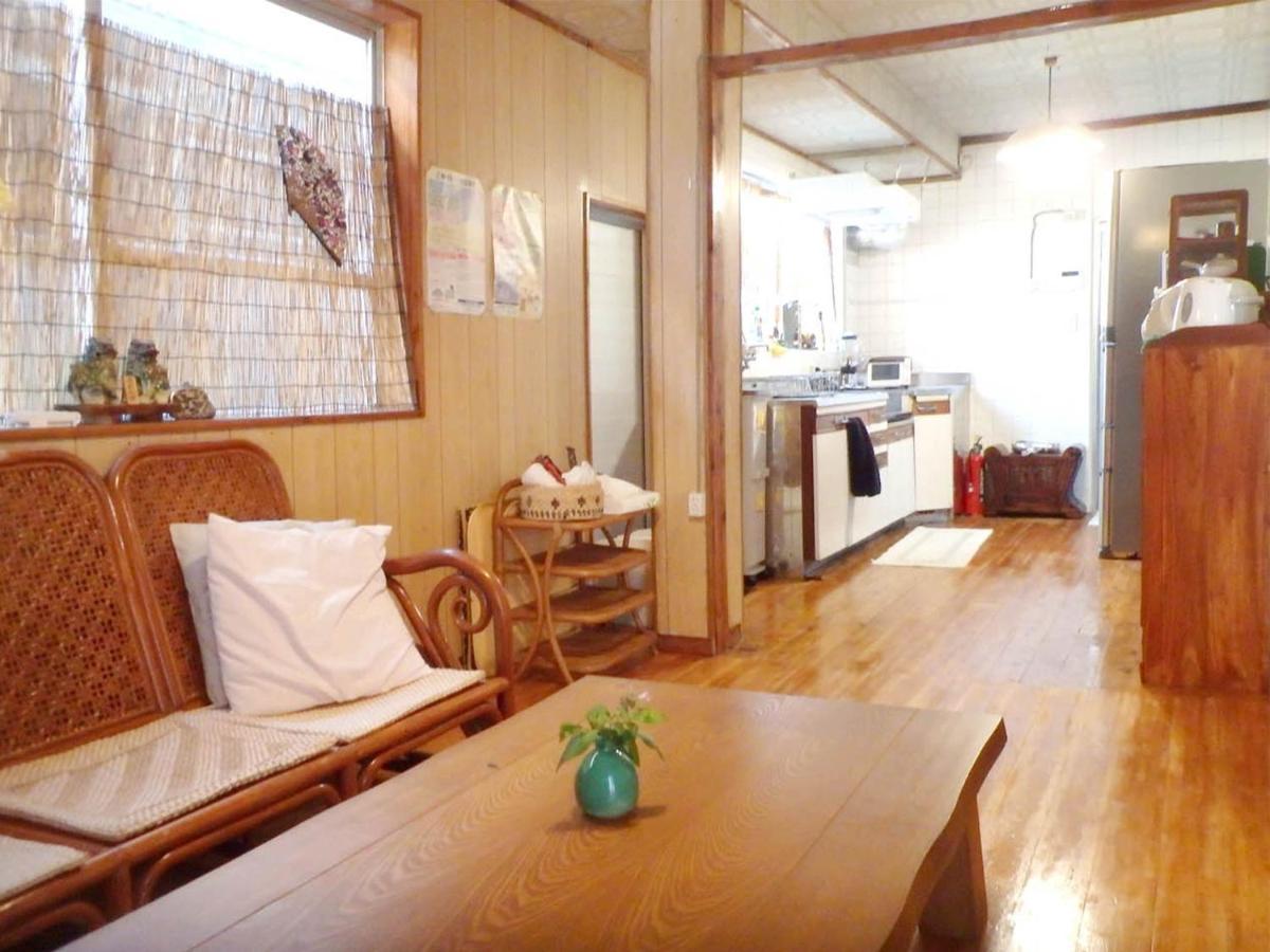 石垣島 一棟貸切りのお宿 ちゅら赤瓦 Ishigaki  Exterior foto